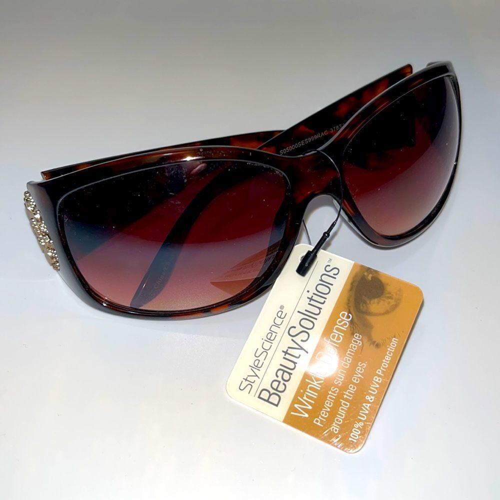 BEAUTY Solutions Wrinkle Defense Sun Glasses